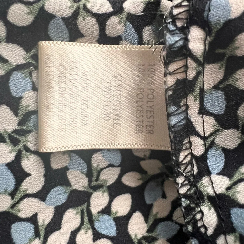 Max Studio Black and White Floral Blouse - Picture 10 of 12